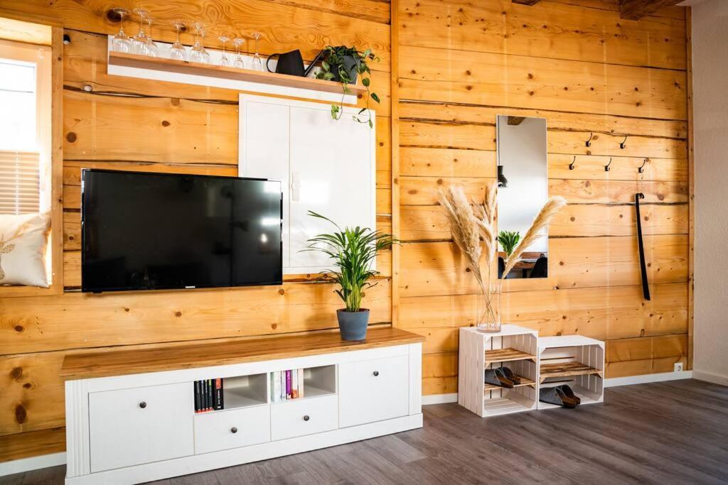 Neu Renoviertes Ferienhaus/Wohnunng Kleine Auszeit Sonnenbühl エクステリア 写真