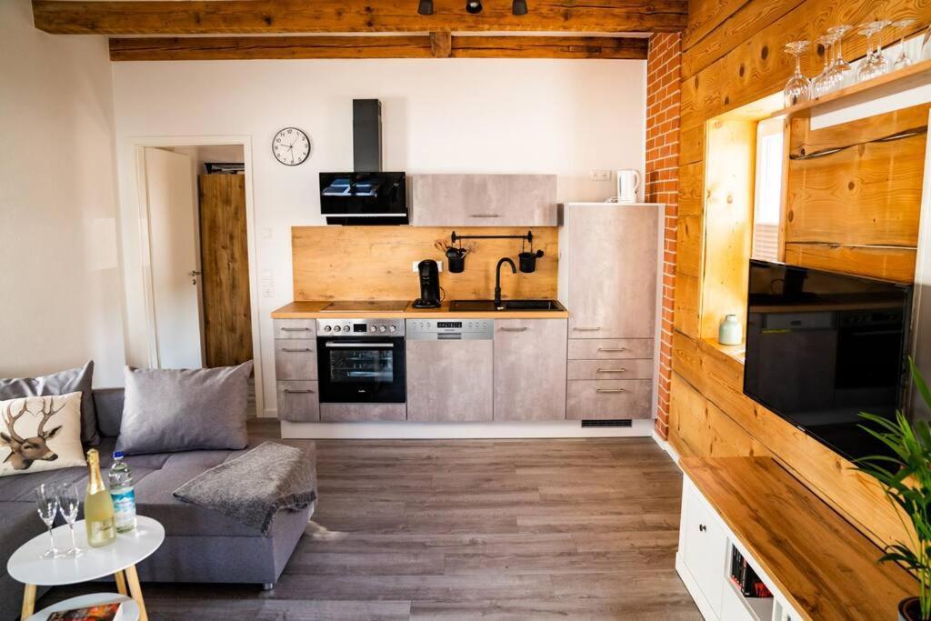 Neu Renoviertes Ferienhaus/Wohnunng Kleine Auszeit Sonnenbühl エクステリア 写真